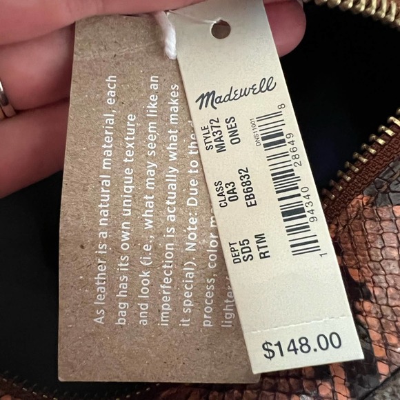 The Transport Camera Bag: Colorblock Snake Embossed Leather
MADEWELL - Picture 8 of 10